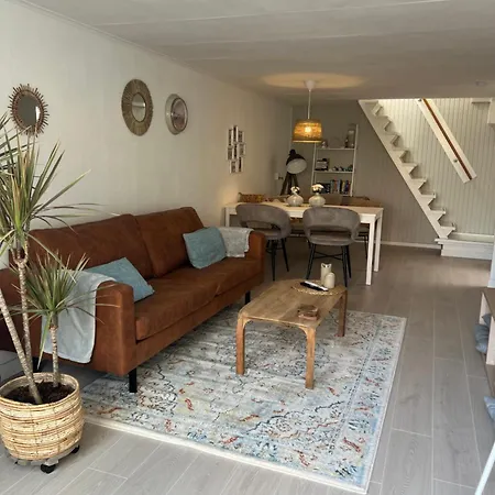 Feriehus Zeemeeuw Aan Zee *